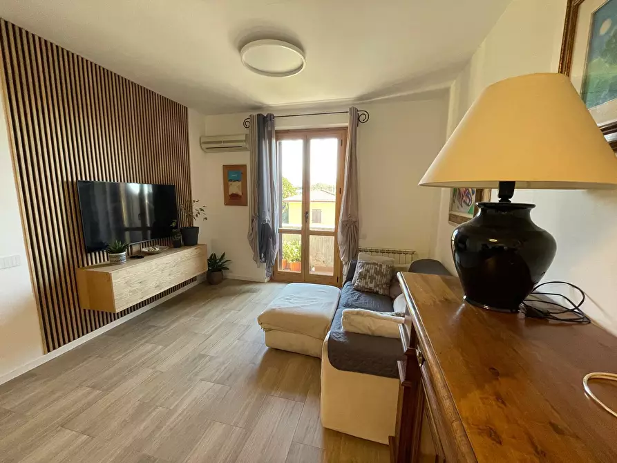 Immagine 3 di Quadrilocale in vendita  a Ameglia