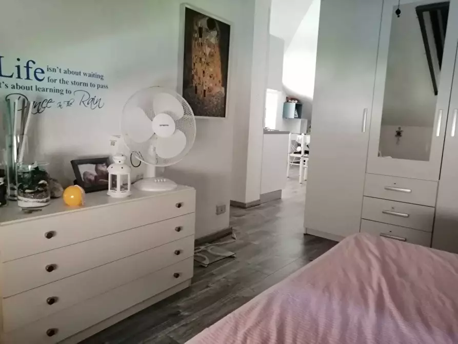 Immagine 11 di Mansarda in vendita  a Ameglia