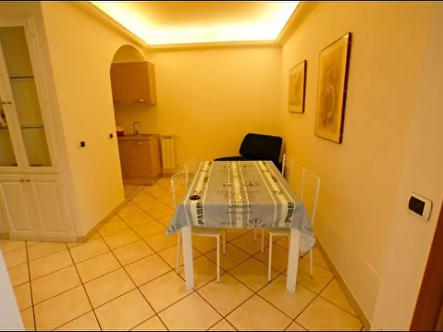 Immagine 5 di Trilocale in vendita  a Lerici