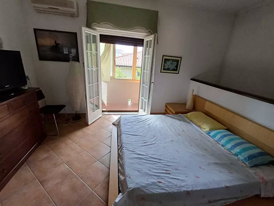 Immagine 13 di Casa semindipendente in vendita  a Massa