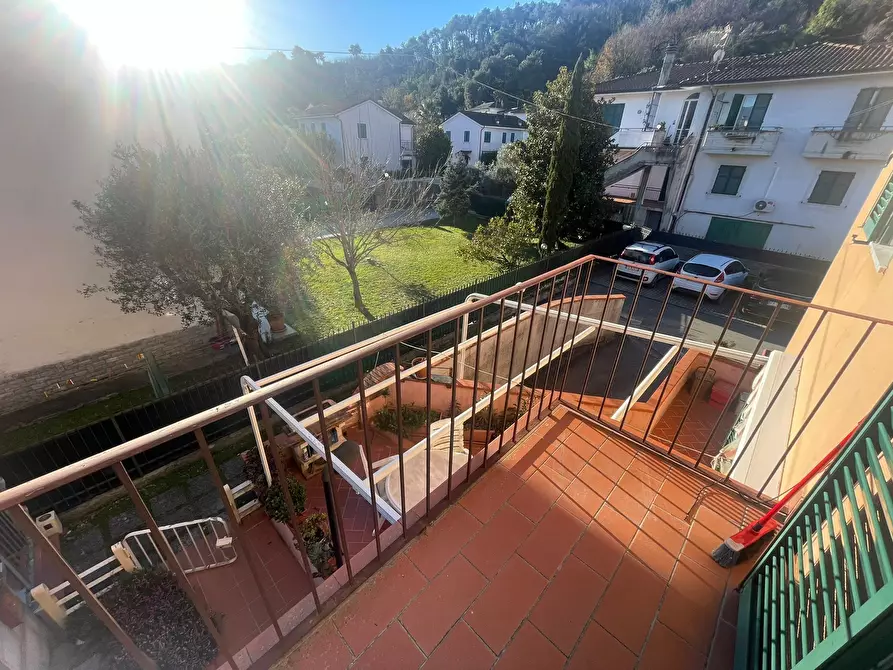 Immagine 10 di Porzione di casa in vendita  a Ameglia