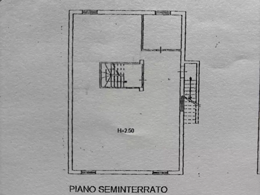 Immagine 20 di Villa in vendita  a Sarzana