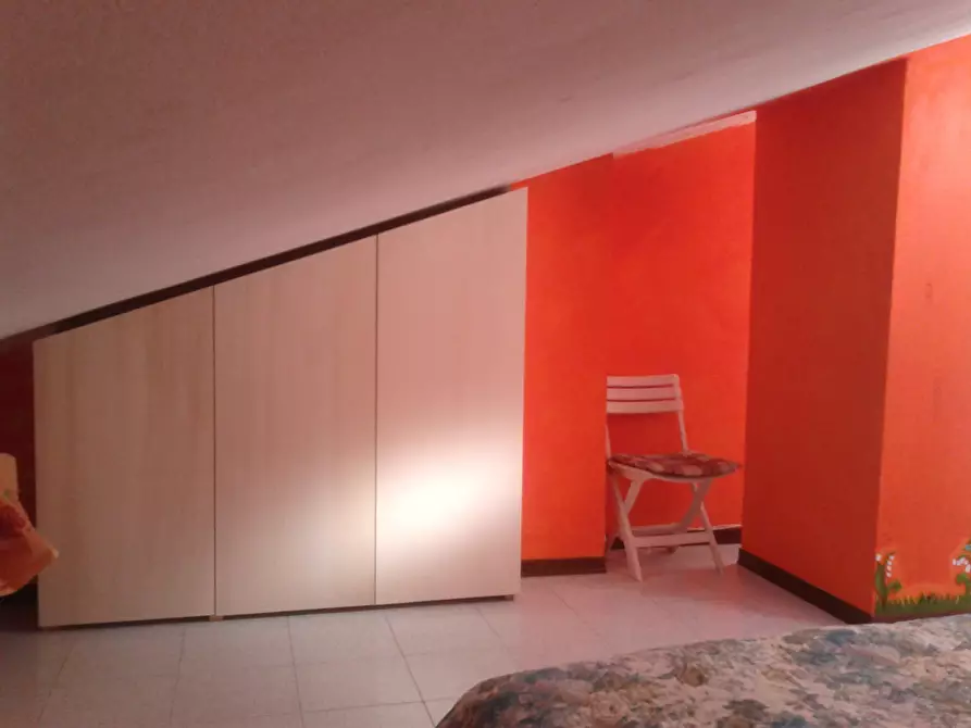 Immagine 10 di Bilocale in vendita  a Ameglia