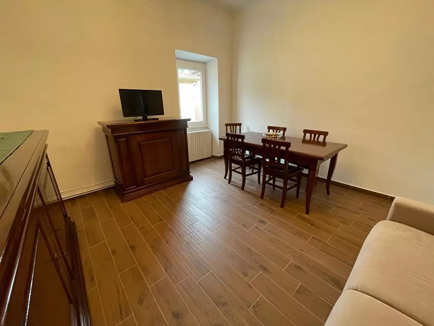 Immagine 7 di Porzione di casa in vendita  a Ameglia