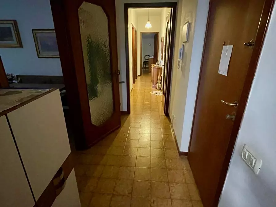 Immagine 5 di Quadrilocale in vendita  a Ameglia