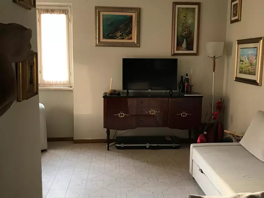 Immagine 3 di Trilocale in vendita  in Via dell'Angelo 12 a Ameglia