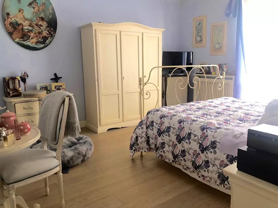 Immagine 12 di Villa in vendita  a Sarzana