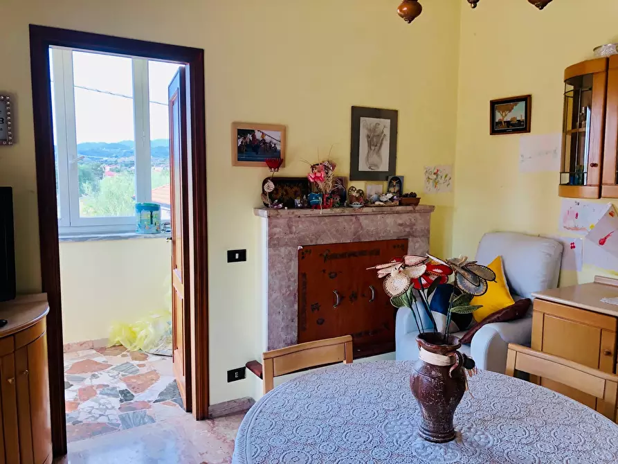 Immagine 6 di Porzione di casa in vendita  a Castelnuovo Magra