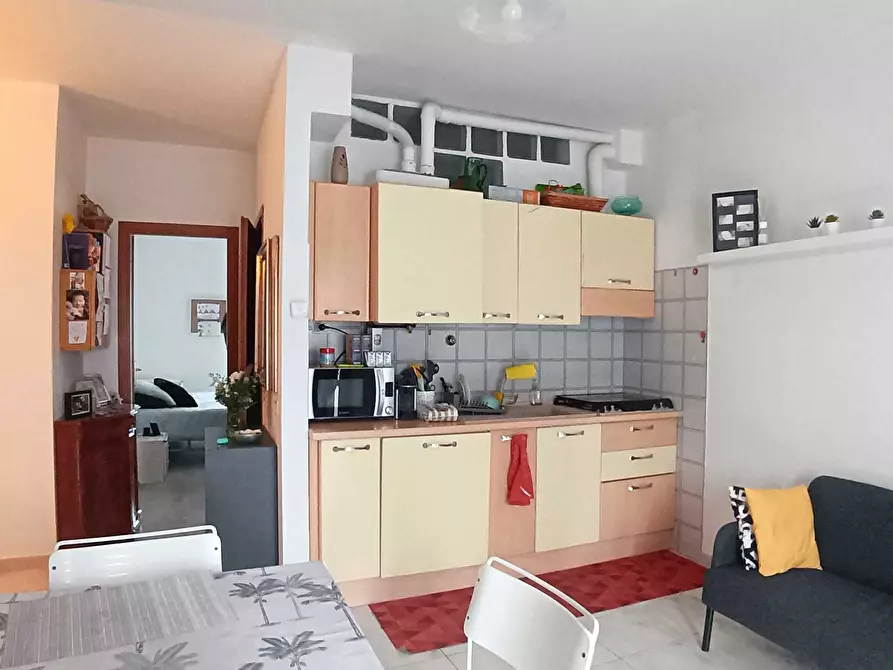 Immagine 5 di Bilocale in vendita  a Ortonovo