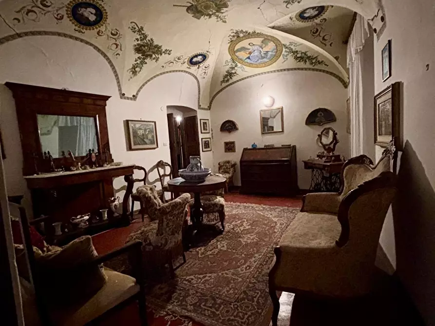 Immagine 13 di Villa in vendita  a Castelnuovo Magra