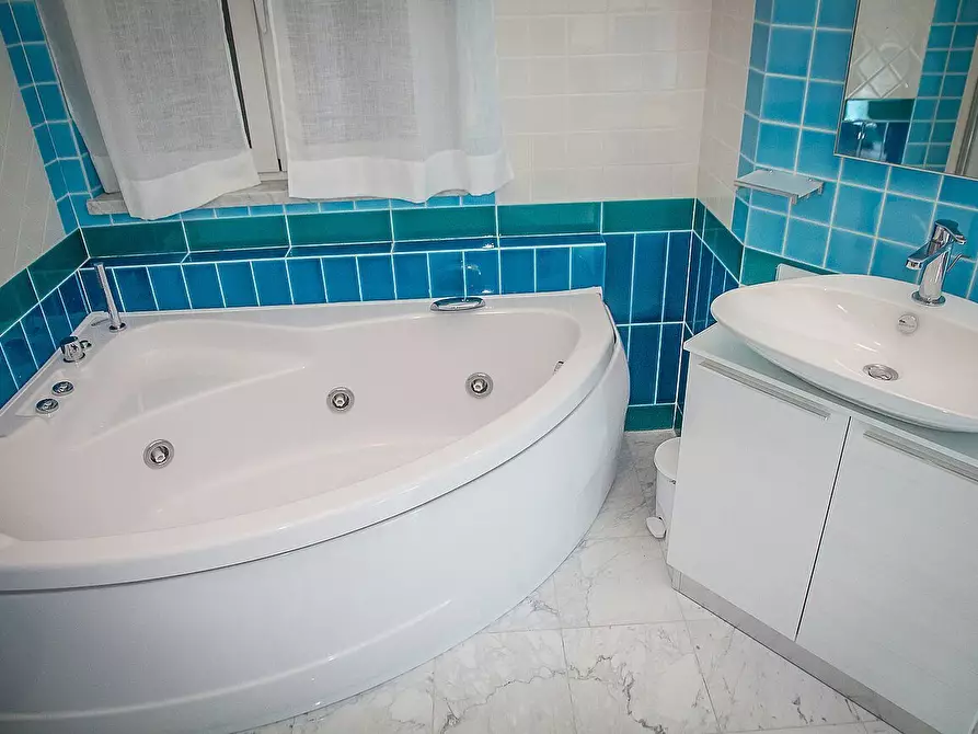 Immagine 14 di Casa indipendente in affitto  a Sarzana