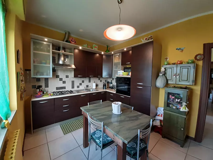 Immagine 8 di Casa semindipendente in vendita  a Ortonovo