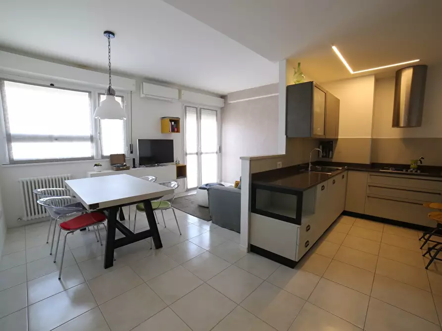 Immagine 1 di Appartamento in vendita  a Jesi