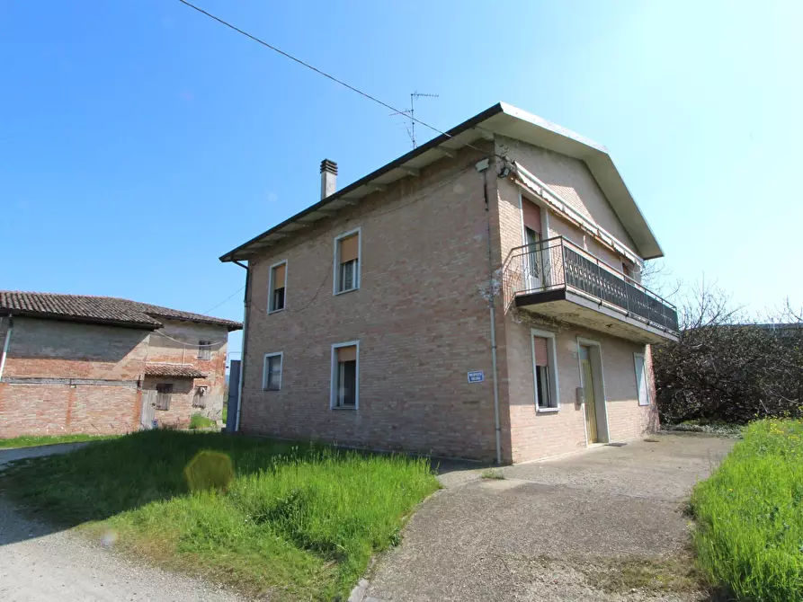 Immagine 16 di Porzione di casa in vendita  in Viale M. di Canossa a Valsamoggia