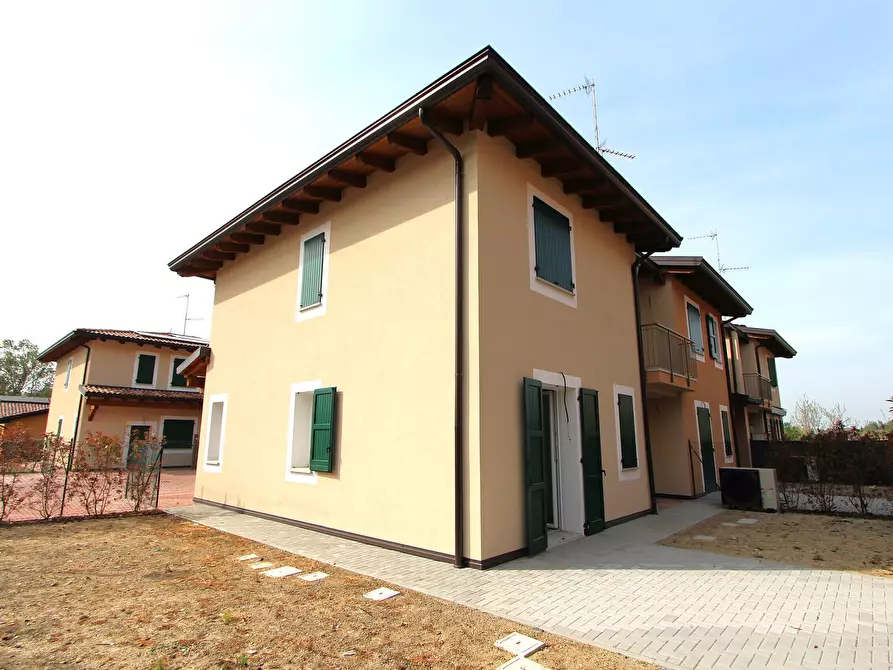 Immagine 27 di Villetta a schiera in vendita  in Via Prati di Soletto a Valsamoggia