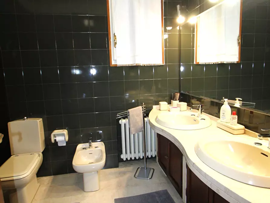 Immagine 24 di Appartamento in vendita  in Via G. Matteotti a Valsamoggia