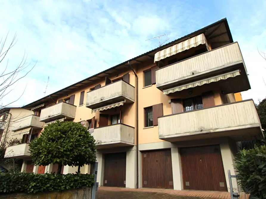 Immagine 35 di Appartamento in vendita  in Via E. Carnevali a Valsamoggia