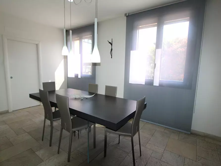 Immagine 5 di Villa in vendita  in Via Augusto Ferrari a Valsamoggia