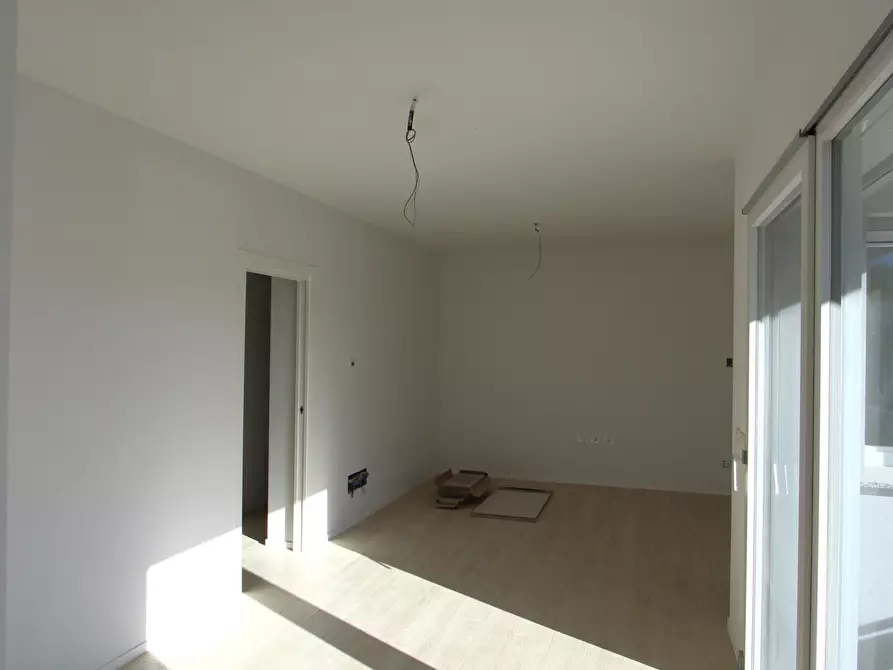 Immagine 10 di Appartamento in vendita  in Via dalla Chiesa Carlo Alberto a Valsamoggia