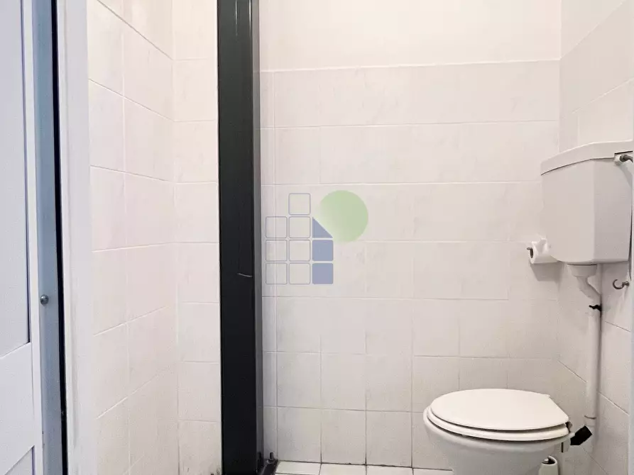 Immagine 6 di Attività artigianale in affitto  in Via della Padula 11 a Livorno