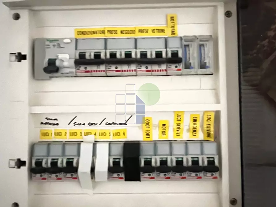 Immagine 6 di Capannone industriale in vendita  in Via Buontalenti 22 a Livorno