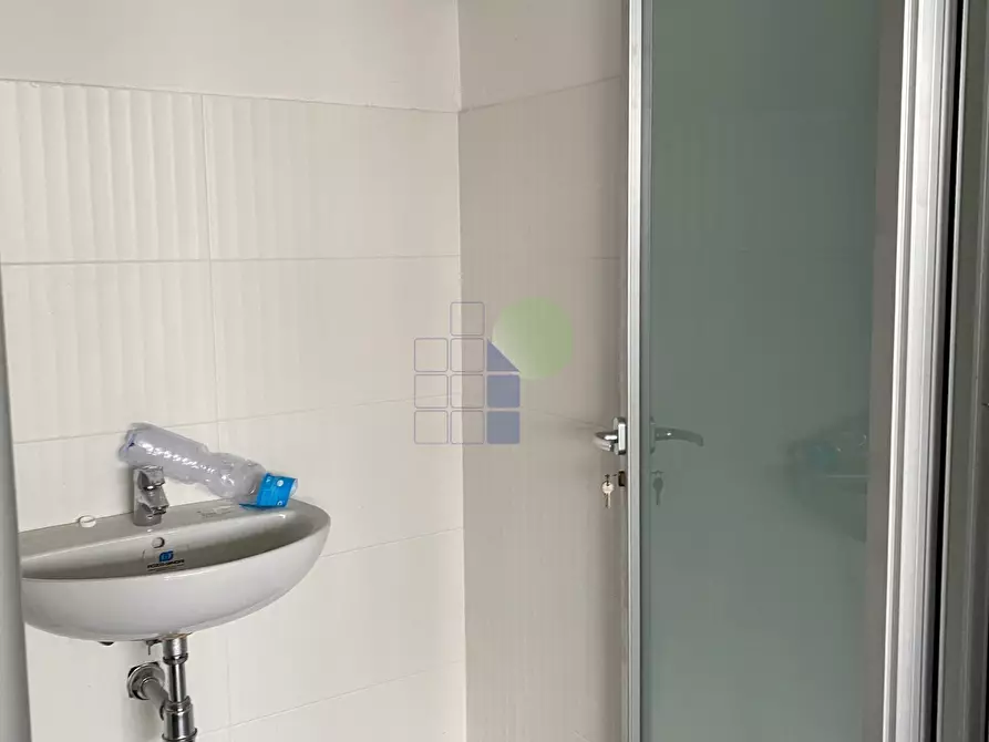 Immagine 4 di Attività artigianale in vendita  in Via Leopardi 22 a Livorno