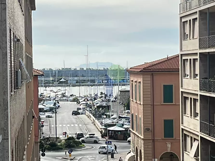 Immagine 1 di Trilocale in vendita  in Via Grande 225 a Livorno