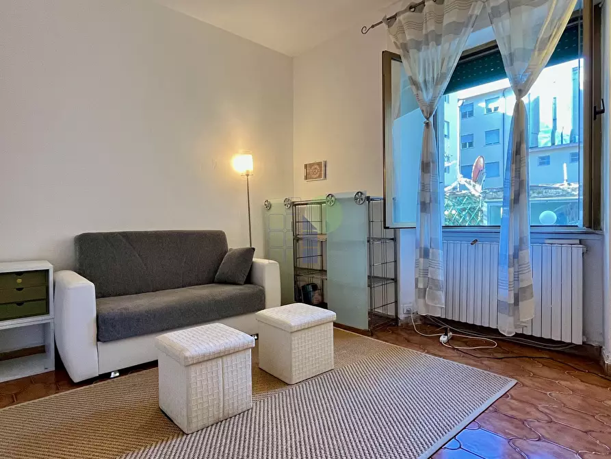 Immagine 1 di Trilocale in vendita  in Via Montebello 55 a Livorno