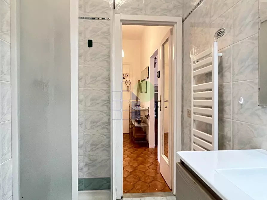 Immagine 16 di Trilocale in vendita  in Via Montebello 55 a Livorno