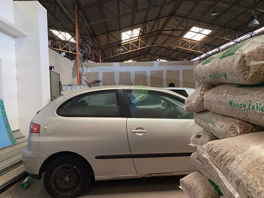 Immagine 21 di Capannone industriale in affitto  in Via dei Materassai 13 a Livorno