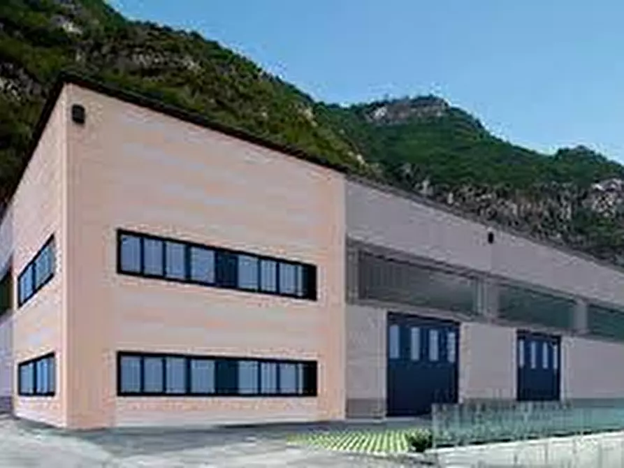 Immagine 1 di Capannone industriale in vendita  in Via Alessandro Volta 16 a Santo Stefano Di Magra