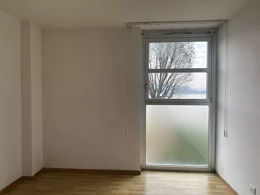 Immagine 17 di Trilocale in affitto  in Via Cristoforo Colombo 1 a Dormelletto