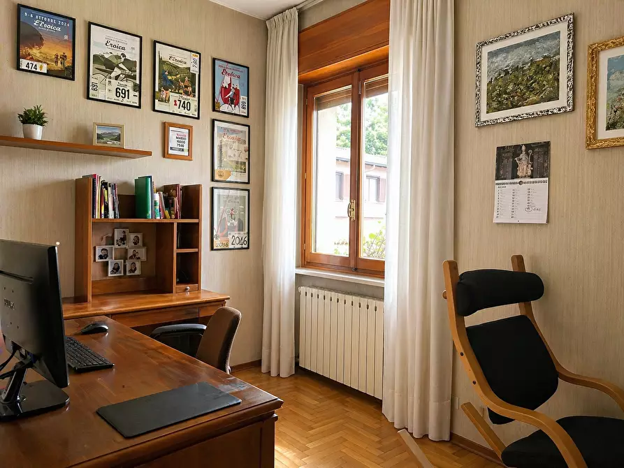 Immagine 15 di Villa in vendita  in Via Varallo Pombia 2 a Castelletto Sopra Ticino