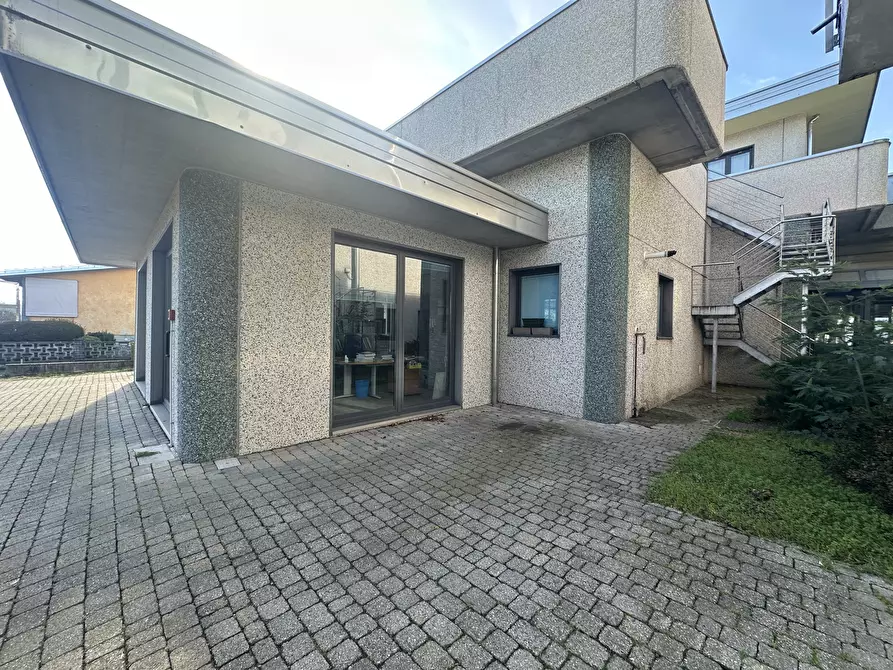 Immagine 3 di Attività artigianale in vendita  a Briga Novarese