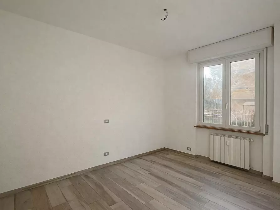 Immagine 11 di Trilocale in affitto  in via san luigi 99 a Arona