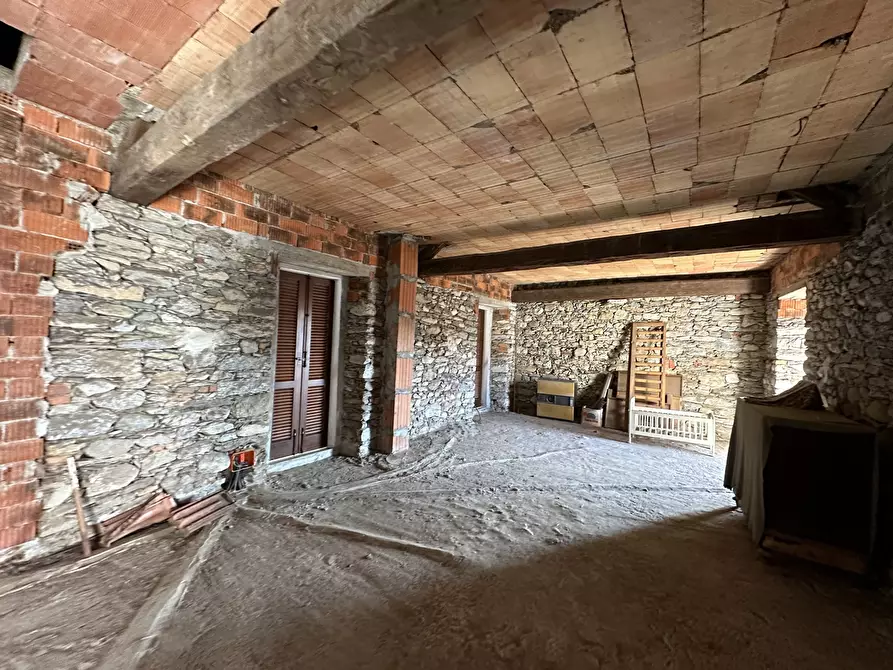 Immagine 12 di Rustico / casale in vendita  in Via Nazionale 1 a Colazza