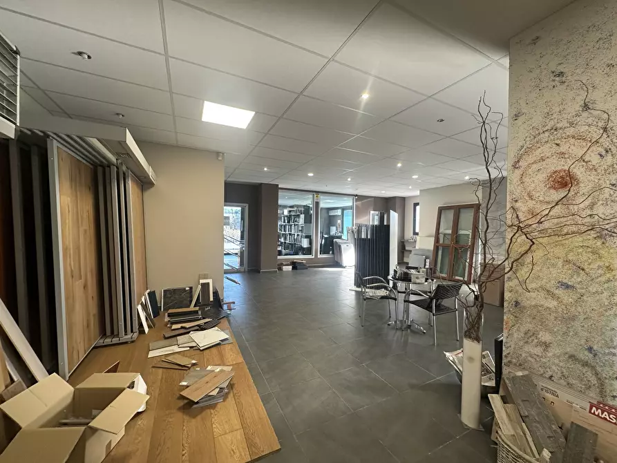 Immagine 17 di Attività artigianale in vendita  a Briga Novarese