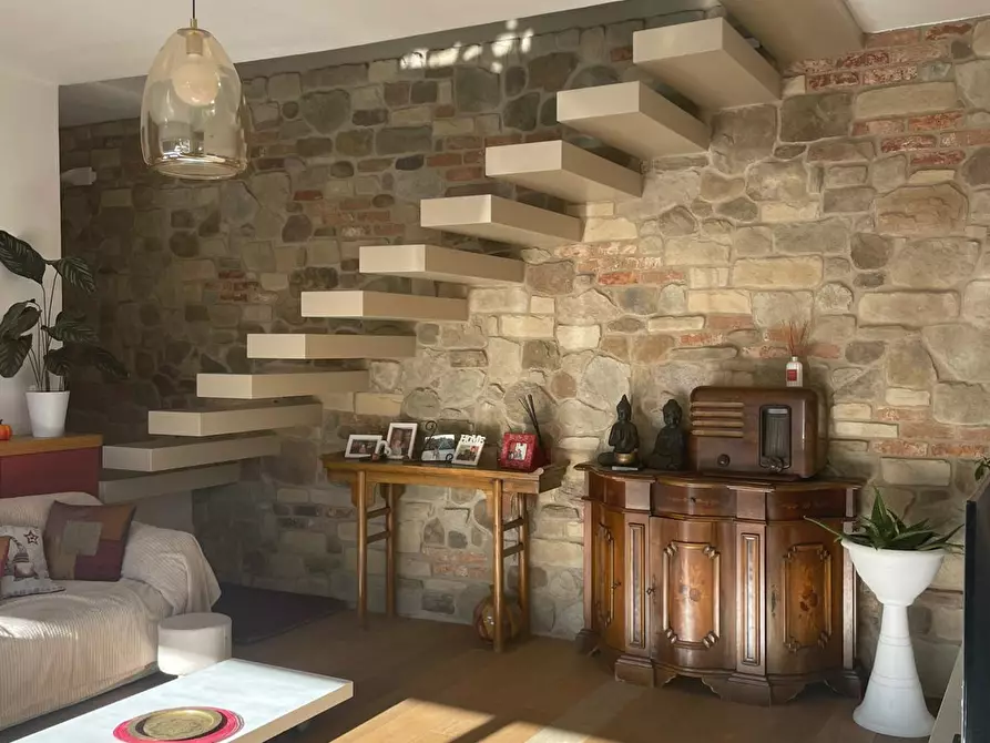 Immagine 2 di Rustico / casale in vendita  in Via Lanca 1 a Oleggio