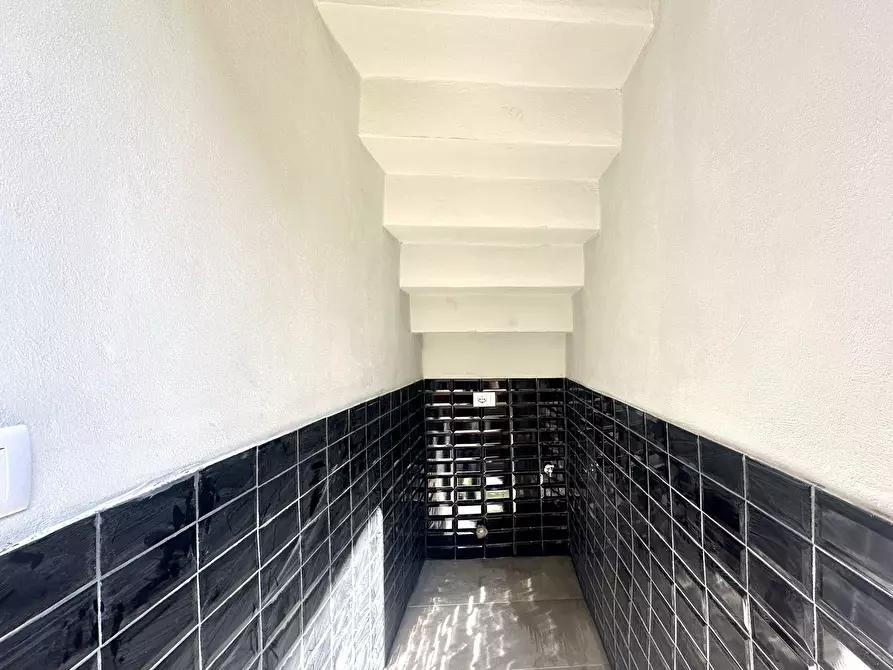 Immagine 11 di Bilocale in vendita  in Via Crosa 1 a Arona