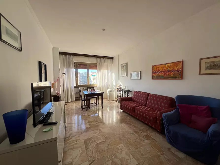 Immagine 4 di Appartamento in vendita  in Via delle Panche 50 a Firenze