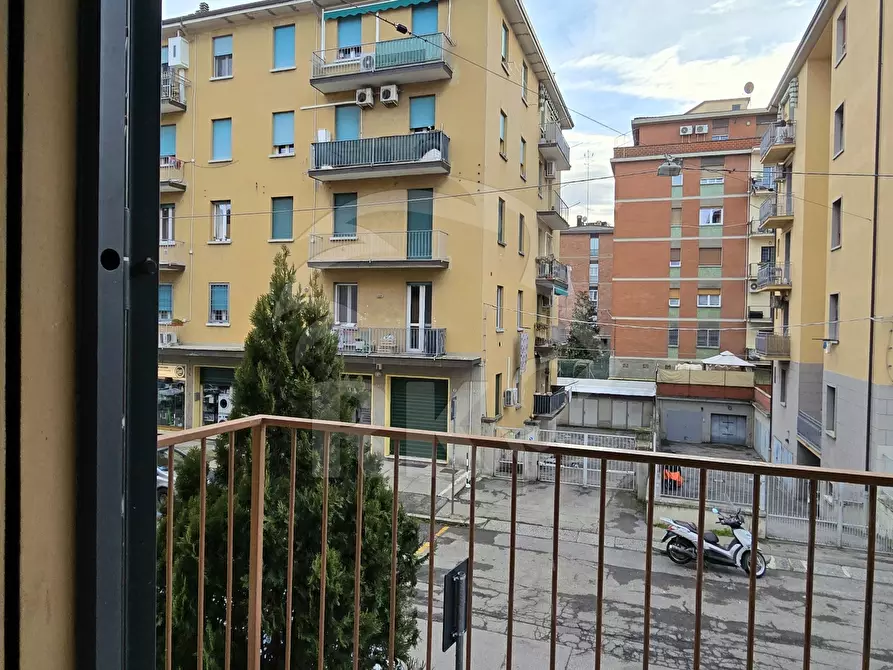 Immagine 16 di Trilocale in affitto  in Via Pellizza da Volpedo 30 a Bologna