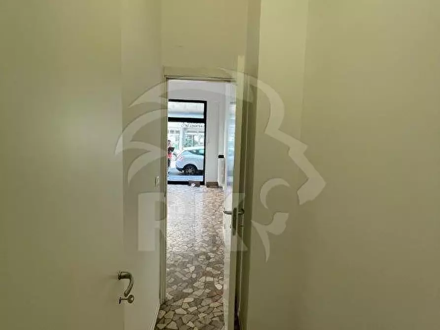 Immagine 24 di Locale commerciale in affitto  in via Milazzo a Bologna