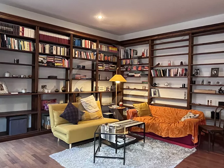 Immagine 1 di Trilocale in vendita  a Bologna