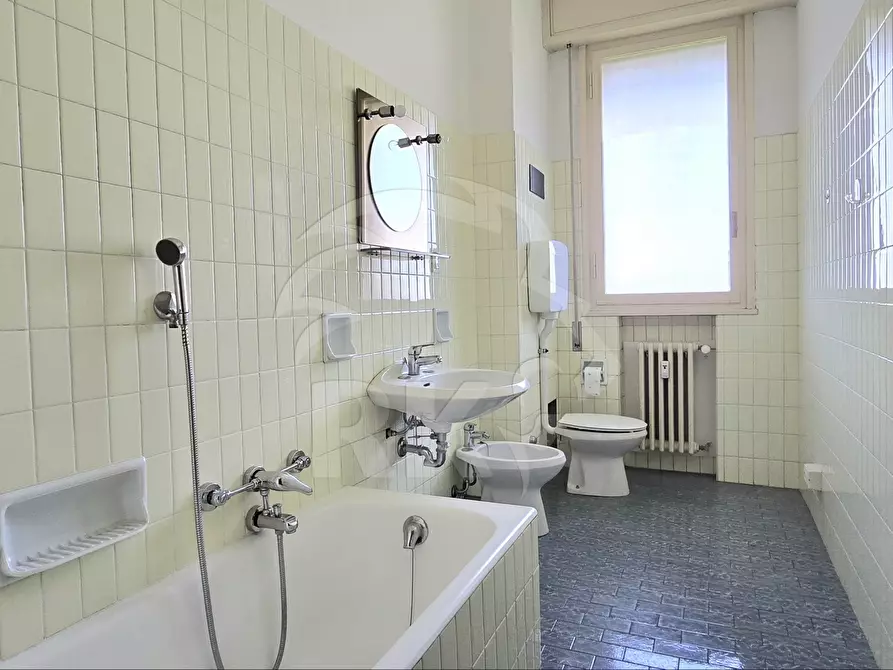 Immagine 10 di Bilocale in vendita  in Via della Barca 7 a Bologna