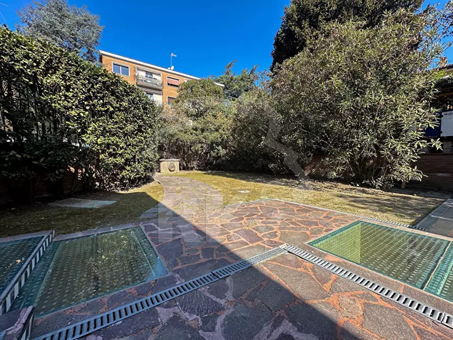 Immagine 28 di Villa in vendita  in Via Dotti 16 a Bologna