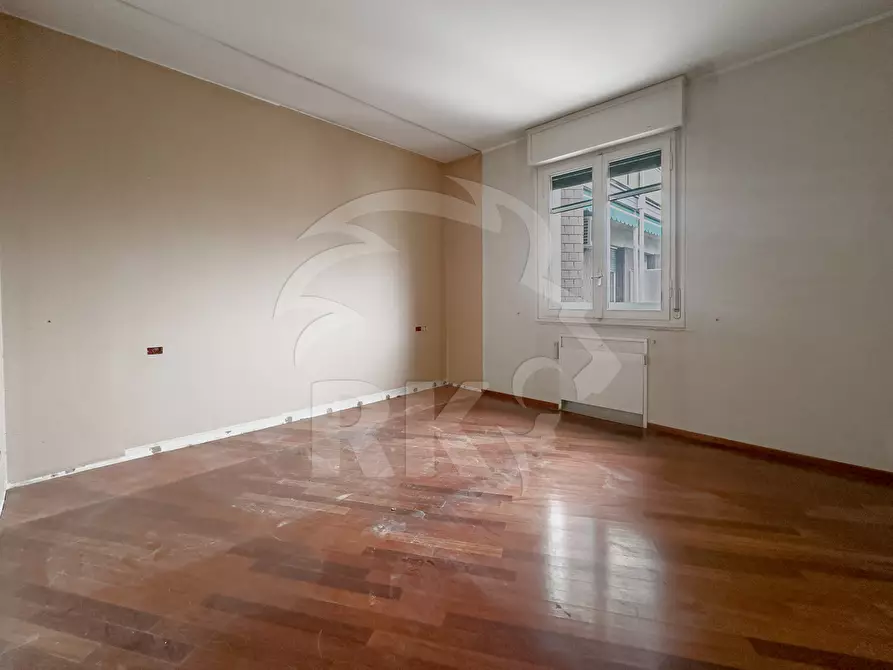 Immagine 14 di Quadrilocale in vendita  in Via Don Luigi Sturzo 37 a Bologna