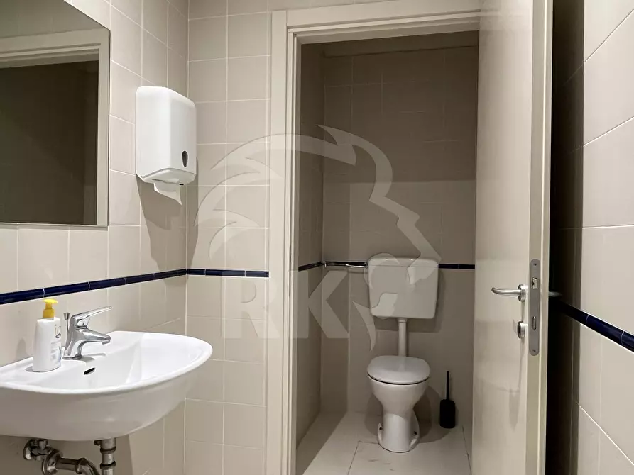 Immagine 6 di Laboratorio in affitto  a Bologna