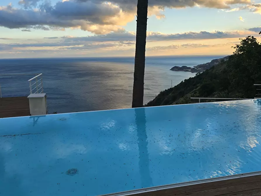 Immagine 12 di Villa in vendita  a Taormina