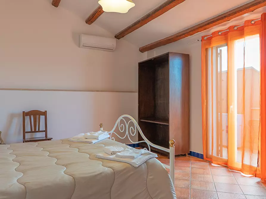 Immagine 87 di Villa in vendita  in Via Priamo 10 a Siracusa