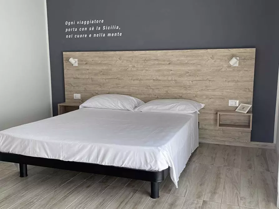 Immagine 11 di Villa in vendita  in Viale Edoardo Garrone 56 a Melilli